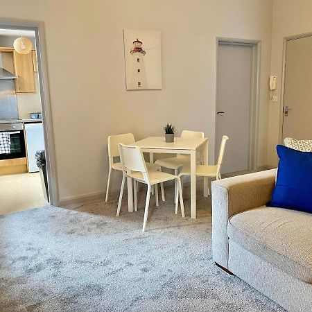 Beautiful Apartment - 5 Minute Walk To The Best Beach! - Great Location - Parking - Fast Wifi - Smart Tv - Newly Decorated - Sleeps Up To 4! Close To Bournemouth & Poole Town Centre Exterior photo